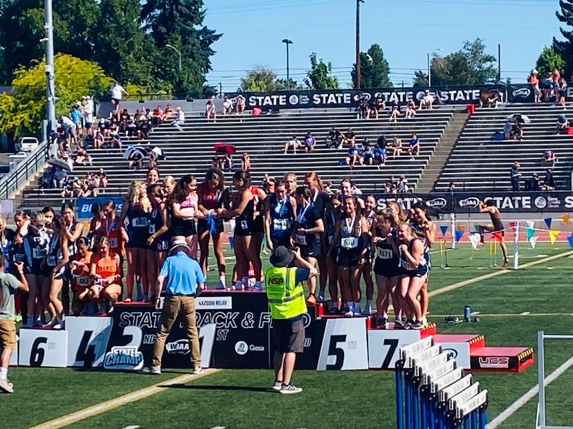 4x200team.jpg