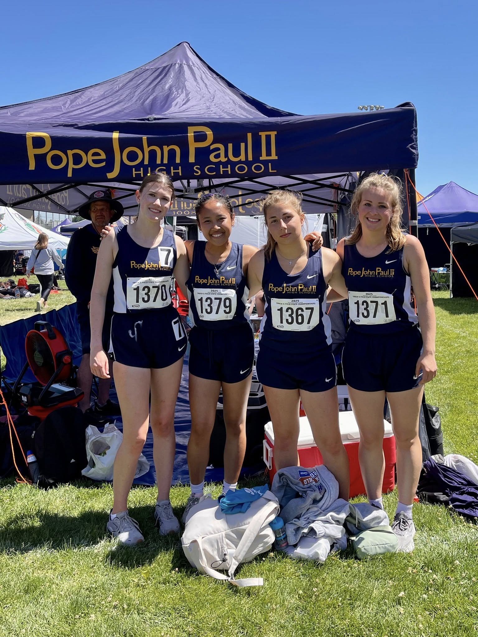Girls4x100relay.jpg